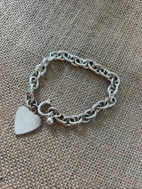 Silver Heart Charm Link Bracelet - Classic Women's Jewelry